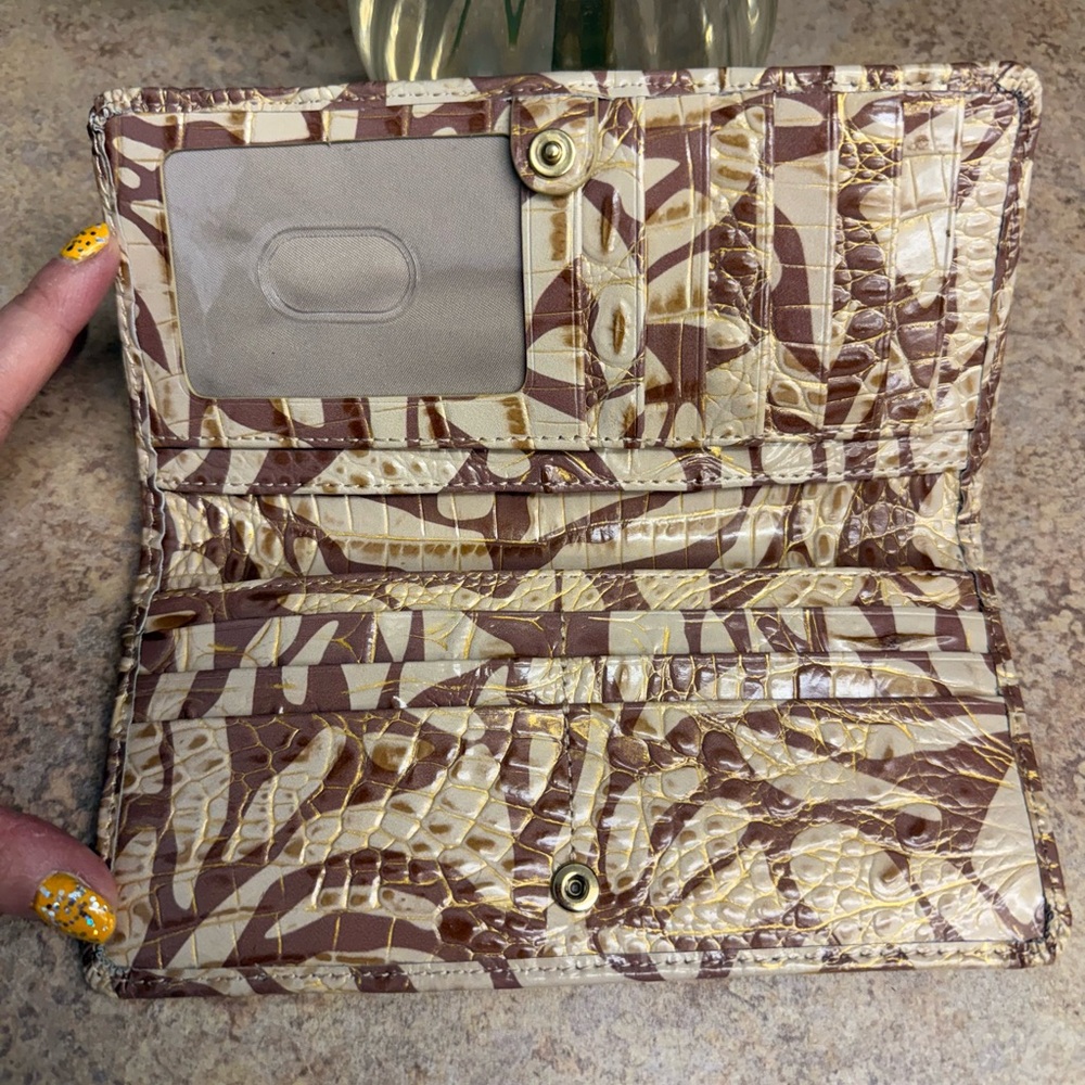 NWT Brahmin Ady Stepping Stone wallet - Picture 3 of 3